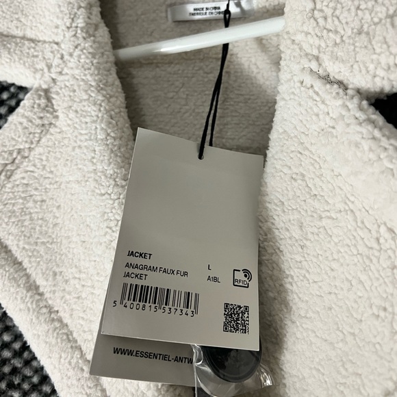 Essential Antwerp Anagram Faux Fur Jacket - Picture 3 of 4